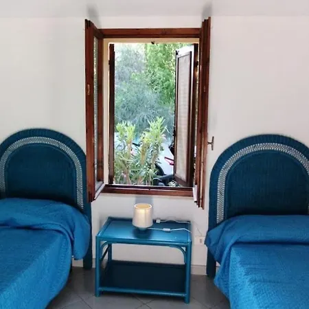Vakantiehuis - Casa A 200 Mt Dal Mare *